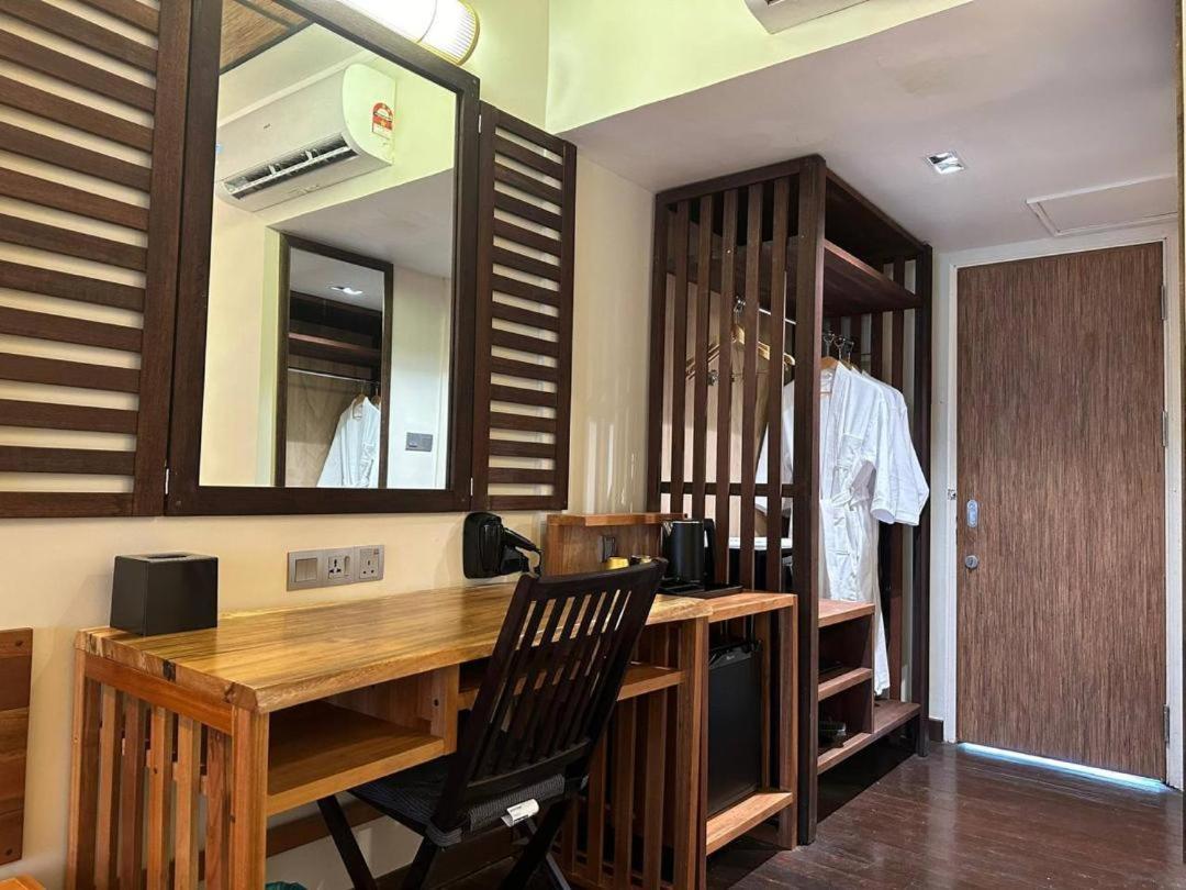 Borneo Beach & Mangrove Resort Tuaran Exteriör bild